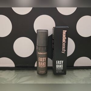 5/$25✨️Huda Beauty Setting Spray✨️